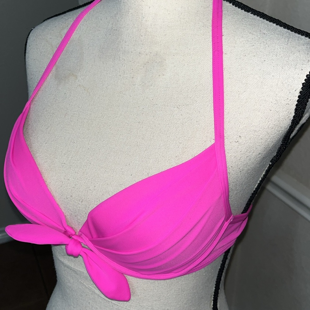Victoria’s Secret hit pink underwire push up bikini top Size 32B